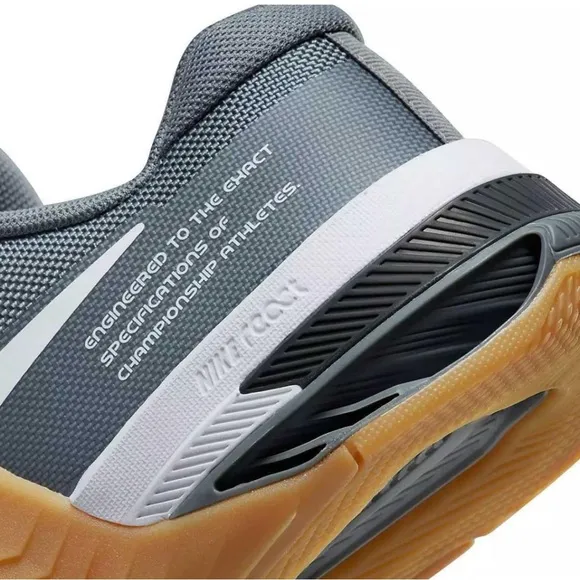 NIKE METCON MENS 7/WOMENS 8.5 CROSSFIT TRAINING SHOES SMOKE GREY/WHITE