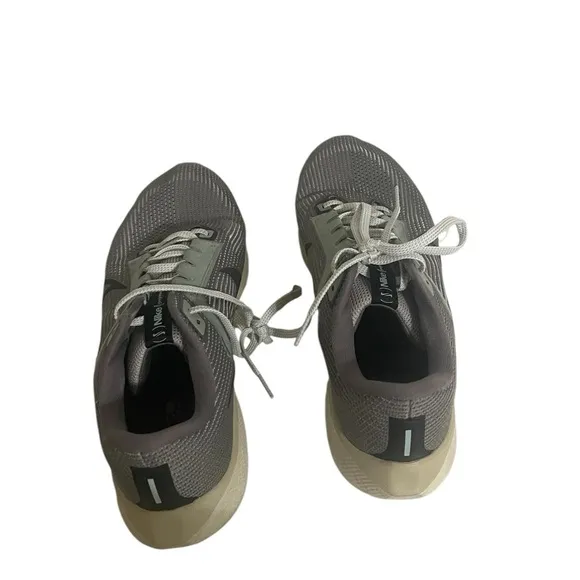 Nike Pegasus 40 PRM Road Running Shoes 'Flat Pewter' (FN7498-012) Size 11.5 US