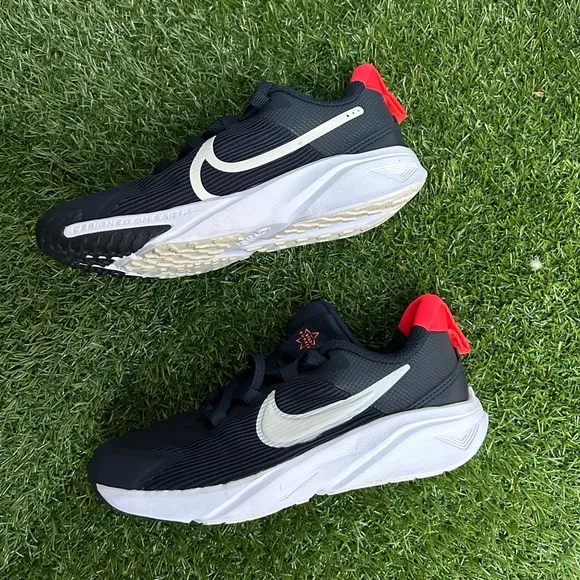 Nike PerformanceSTAR RUNNER 4 UNISEX - 13.5C Black/Anthracite/White/NEW