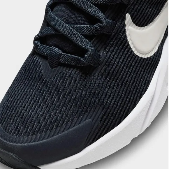 Nike PerformanceSTAR RUNNER 4 UNISEX - 13.5C Black/Anthracite/White/NEW