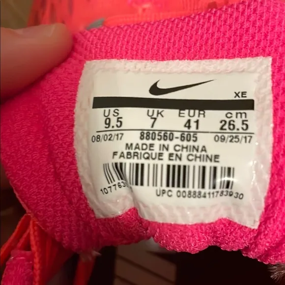 Nike Pink and White Zoom Running Athletic Shoes with Sleek Design