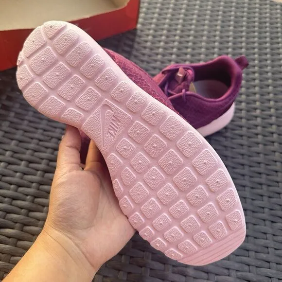 Nike Roshe One Mulberry Women's Athletic Shoes 511882-556 Size 8