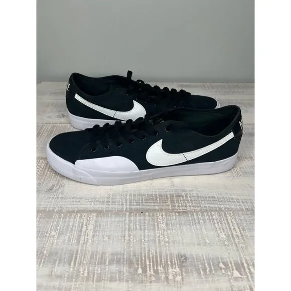 Nike SB BLZR Court Low Canvas Black/White Mens Sneakers Size 11