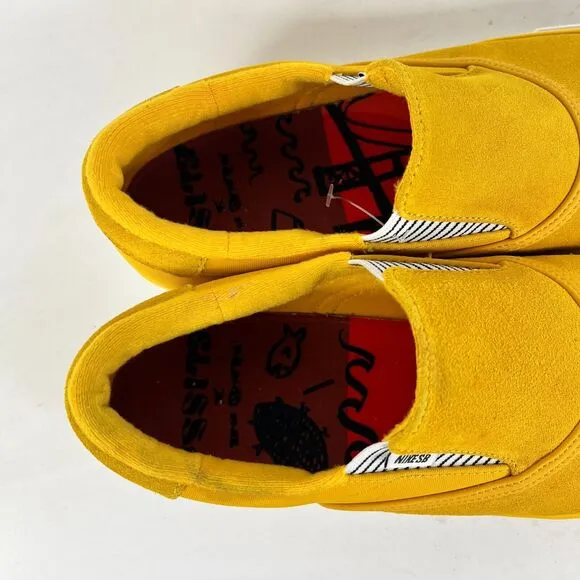 Nike SB Zoom Verona Slip PRM Men's 10 Yellow Running Athletic Shoes DM4424-700