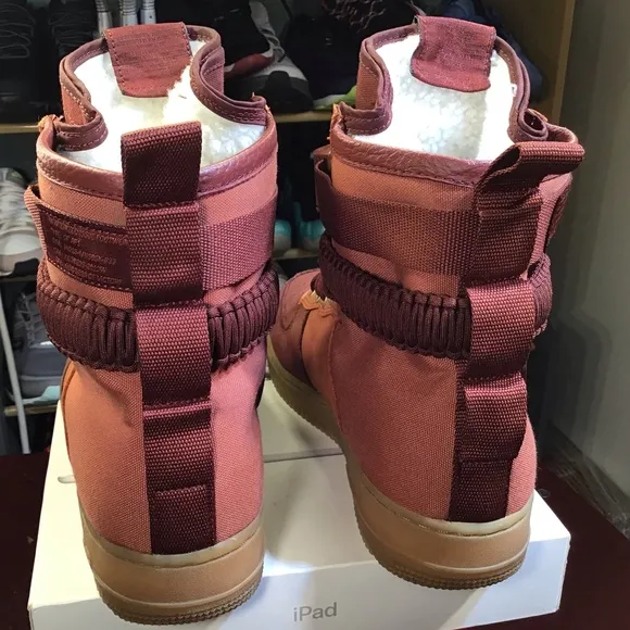 Nike SF Air Force 1 PremiumDark Russet.