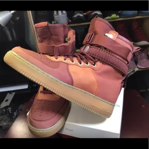 Nike SF Air Force 1 PremiumDark Russet.