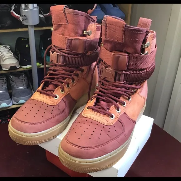 Nike SF Air Force 1 PremiumDark Russet.