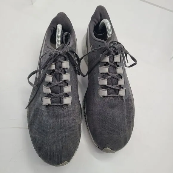 Nike Shoes Mens 9 Zoom Pegasus 37 TB Athletic Low Sneaker. BQ 9646-009 Gray