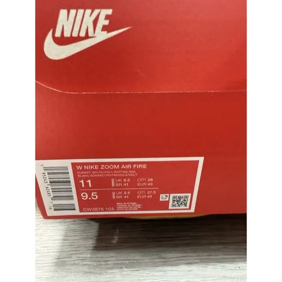 Nike Shoes Zoom Air Fire Summit White &amp; Volt Size CW3876 104 W-11. M-9.5