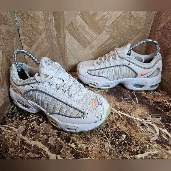 Nike Women's Air Max TailWind Platinum Tint shoes size 7.5 GS 6y.   643