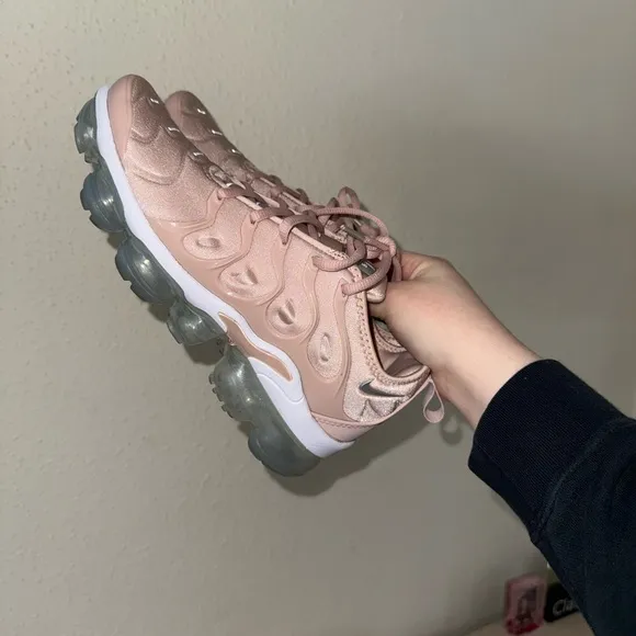 Nike Women's Air VaporMax Plus Shoes!!😍🩷 Size 6