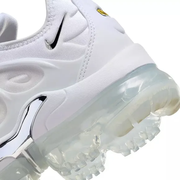Nike Women's Air VaporMax Plus Shoes white 8.5