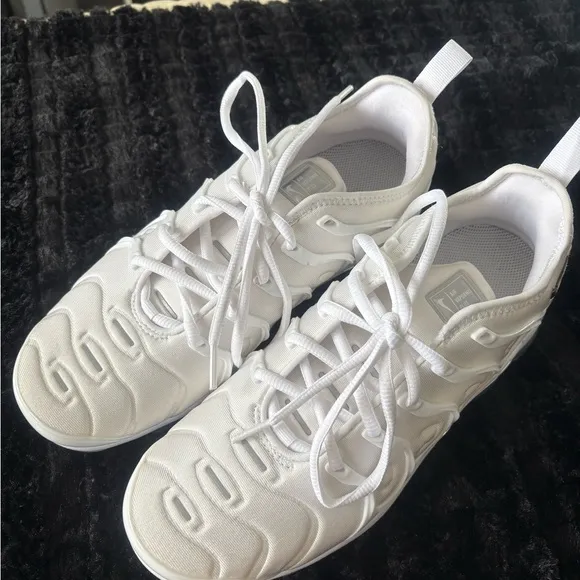 Nike Women's Air VaporMax Plus Shoes white 8.5