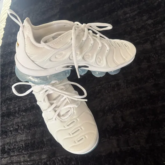 Nike Women's Air VaporMax Plus Shoes white 8.5
