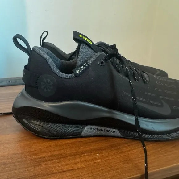Nike Women's Black InfinityRN GORE-TEX Running Shoes Size 8 FB2197-002