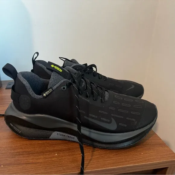 Nike Women's Black InfinityRN GORE-TEX Running Shoes Size 8 FB2197-002