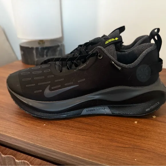 Nike Women's Black InfinityRN GORE-TEX Running Shoes Size 8 FB2197-002