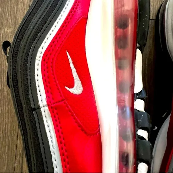 Nike Youth Boys Air Max 97 SE Shoes Black Metallic Silver Varsity Red Size 5.5
