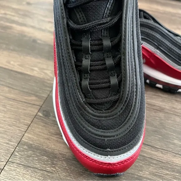 Nike Youth Boys Air Max 97 SE Shoes Black Metallic Silver Varsity Red Size 5.5