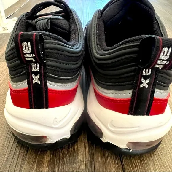 Nike Youth Boys Air Max 97 SE Shoes Black Metallic Silver Varsity Red Size 5.5