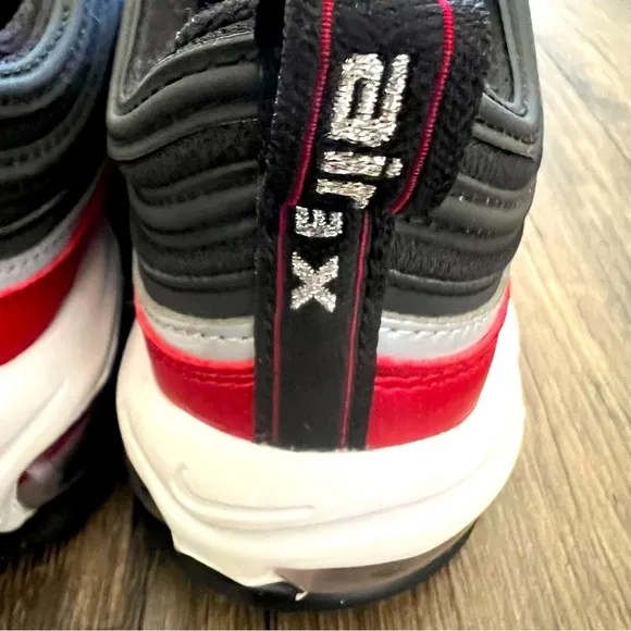 Nike Youth Boys Air Max 97 SE Shoes Black Metallic Silver Varsity Red Size 5.5