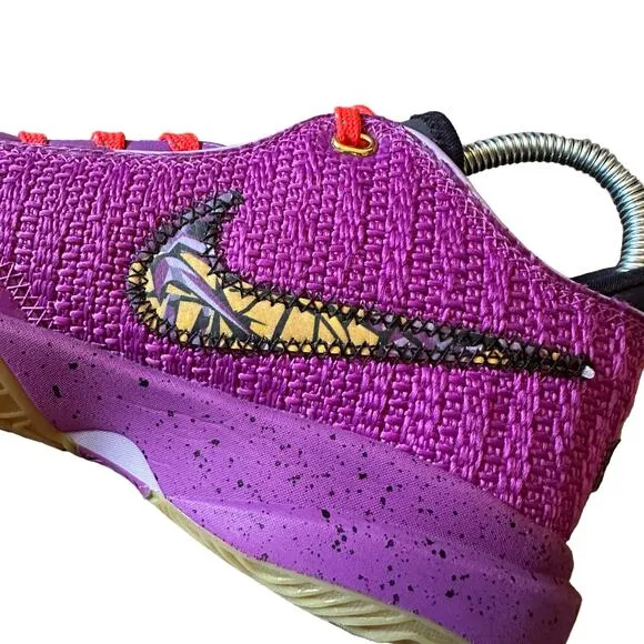 Nike | Youth Size 6 Purple Lebron James Pink Diamond Collection
