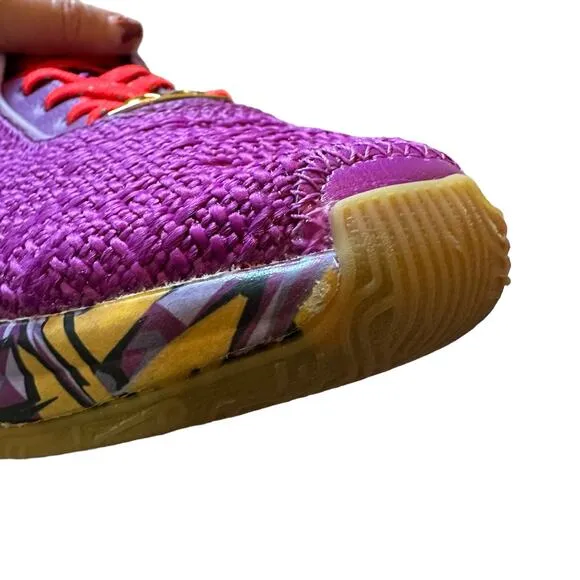 Nike | Youth Size 6 Purple Lebron James Pink Diamond Collection
