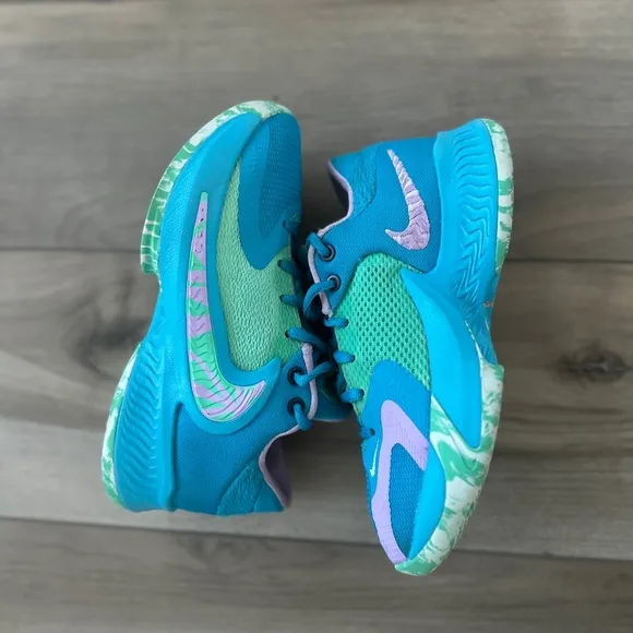 Nike Zoom Freak 4
