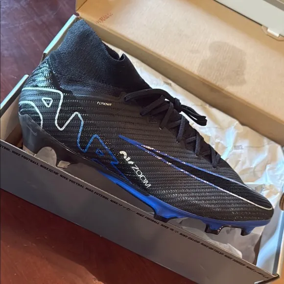 Nike Zoom Superfly 9 Elite FG Soccer Cleats. Size 10.5. New in box. Never worn.