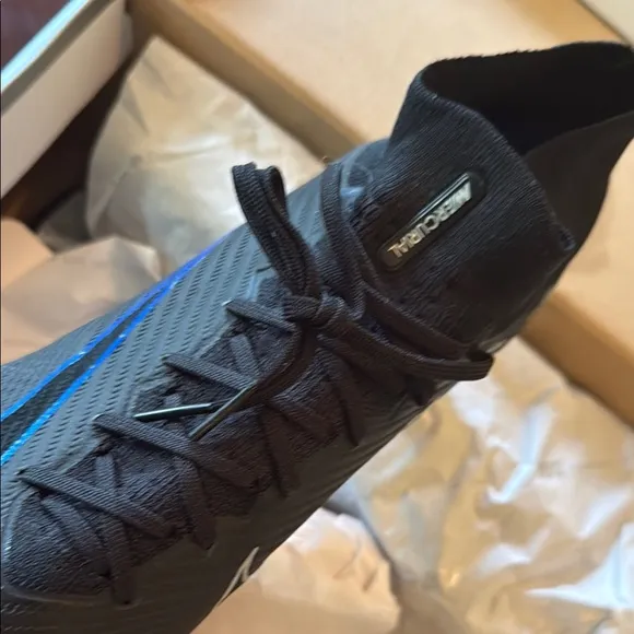 Nike Zoom Superfly 9 Elite FG Soccer Cleats. Size 10.5. New in box. Never worn.