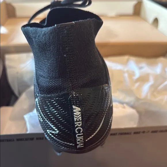 Nike Zoom Superfly 9 Elite FG Soccer Cleats. Size 10.5. New in box. Never worn.