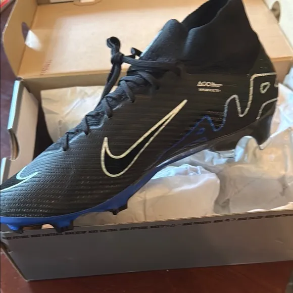 Nike Zoom Superfly 9 Elite FG Soccer Cleats. Size 10.5. New in box. Never worn.