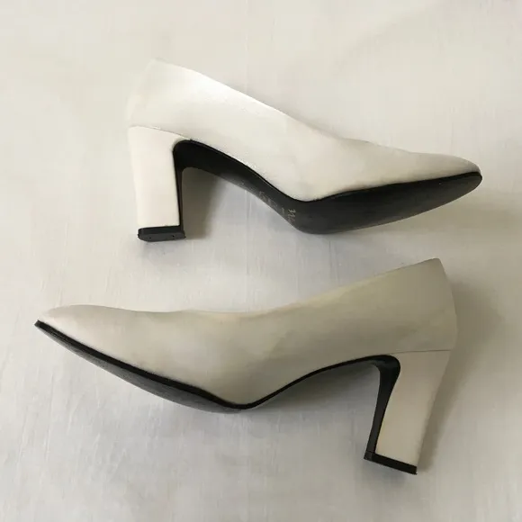 NINA Vintage Satin Pumps Block Heels Cream Off White Size 9