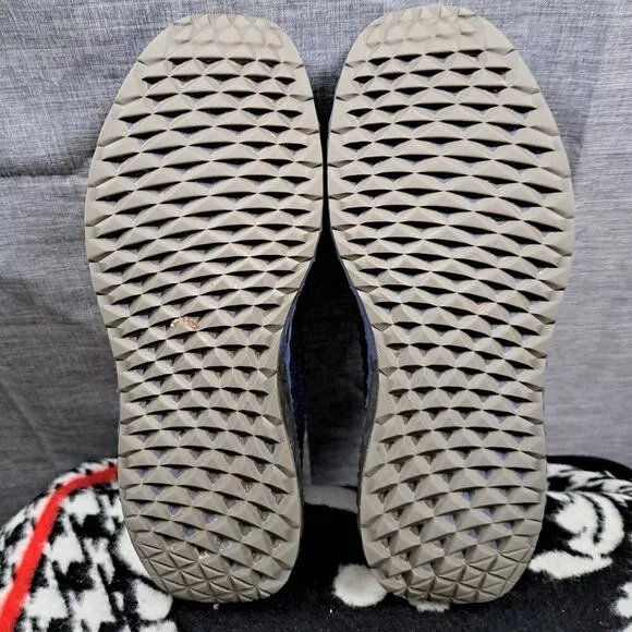 NOBULL Mens Reflective Knit Shoes  Men Sz 9 / Women 10.5 Running Sneakers