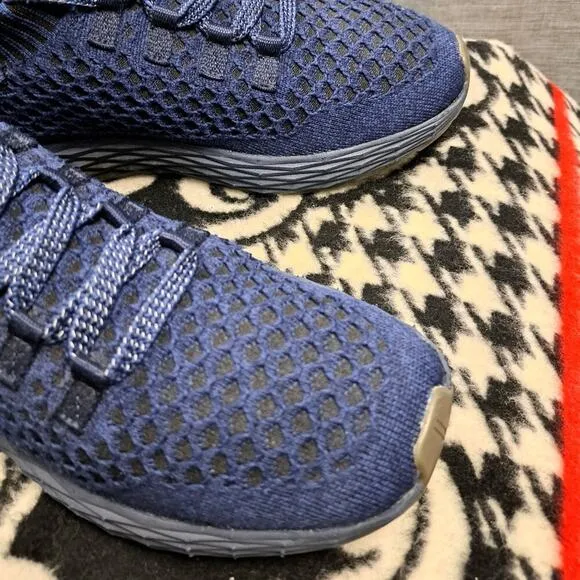 NOBULL Mens Reflective Knit Shoes  Men Sz 9 / Women 10.5 Running Sneakers