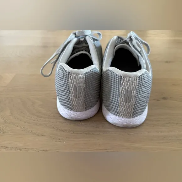NoBull SuperFabric Crossfit Trainer Light Gray Shoes Men 7.5 / women’s 9