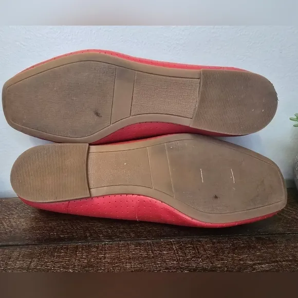 Nordstrom Ashton Perforated Red Ballet Flat Shoes Size 7.5 Square Toe Bow