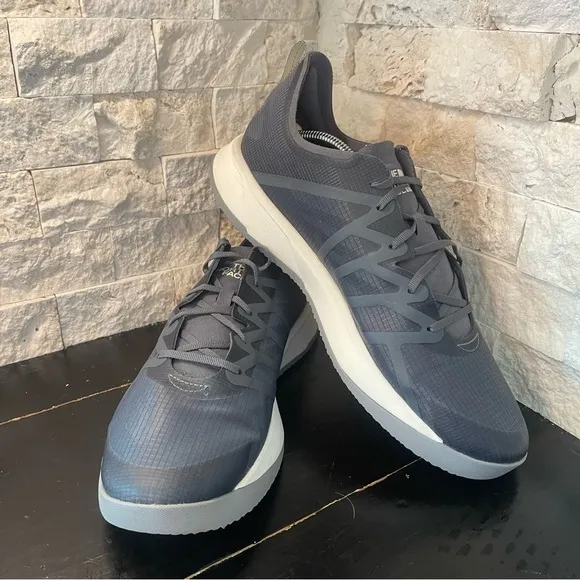 North Face Flypack Men's size 11 Grey lace up athletic running lightweight shoes