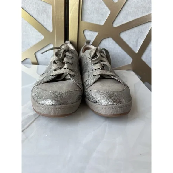 Nurture Watsonn Women 8.5 M  Pewter Leather Lace Up Comfort City Sneakers Shoes