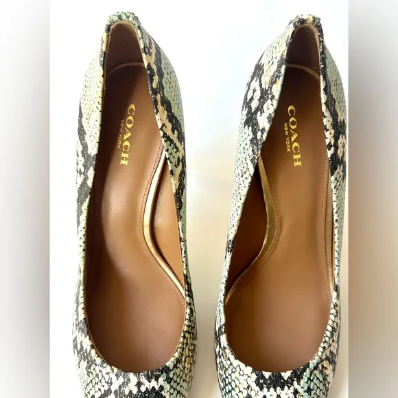 NWOB Coach Snakeskin Pumps, size 8.5