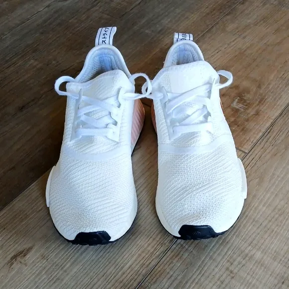 NWOT Adidas NMD_R1 Metallic Plugs Women's Size 5.5