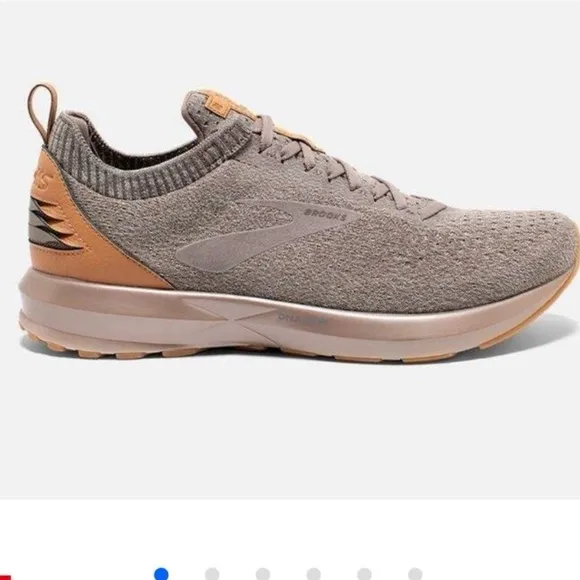 NWOT Brooks Levitate 2 Limited Edition Running Shoes Tan Beige Wood Men 9.5