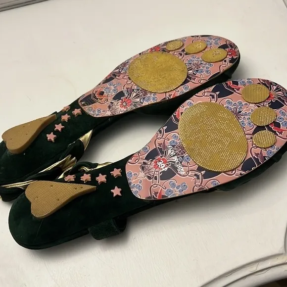 NWOT Irregular Choice Green Suede Gold Metallic Flat Shoes Size 39.5
