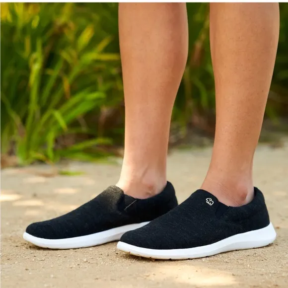 NWOT Merinos Mens Slip-Ons Loafers Black Merino Wool Lightweight | Size 11