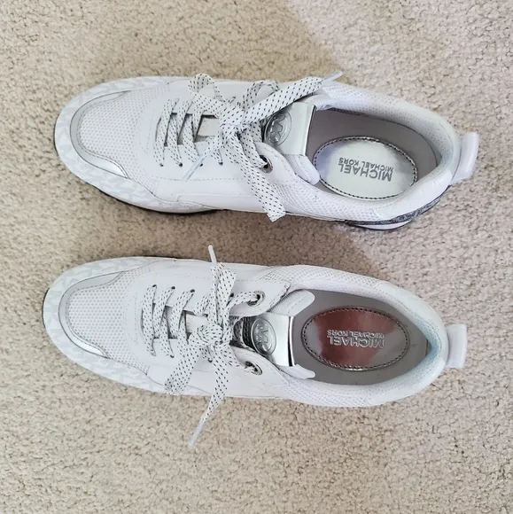 NWOT Michael Kors Wilma Mixed Media Trainer Sneakers Shoes Silver/ White sz6