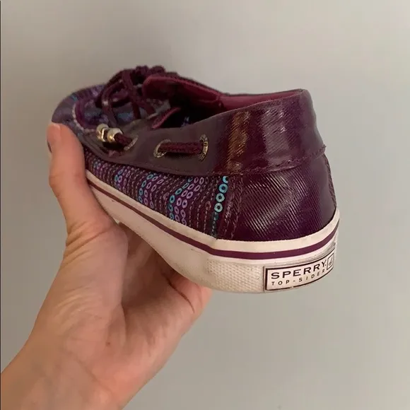 NWOT Never Been Worn Girls Size 4 Sperry Shoe