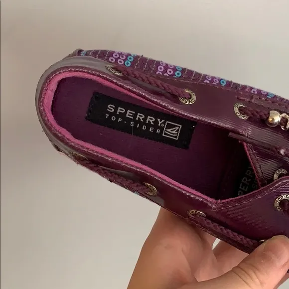 NWOT Never Been Worn Girls Size 4 Sperry Shoe
