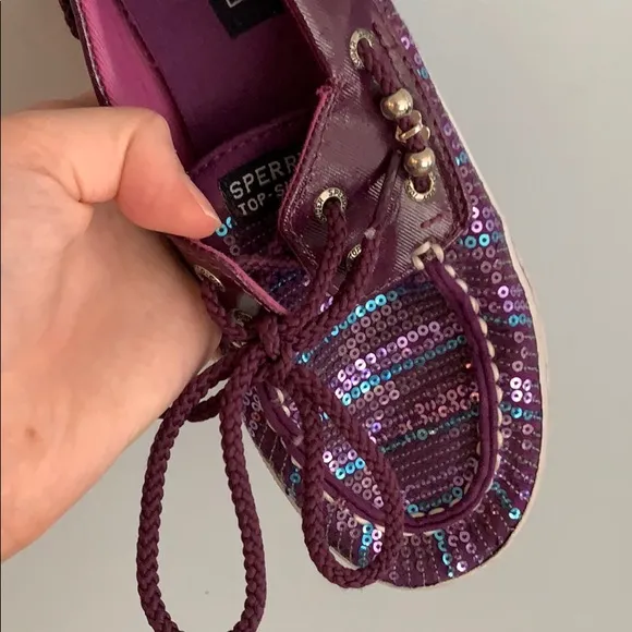 NWOT Never Been Worn Girls Size 4 Sperry Shoe
