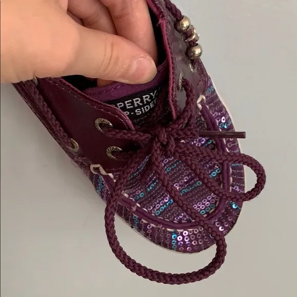 NWOT Never Been Worn Girls Size 4 Sperry Shoe