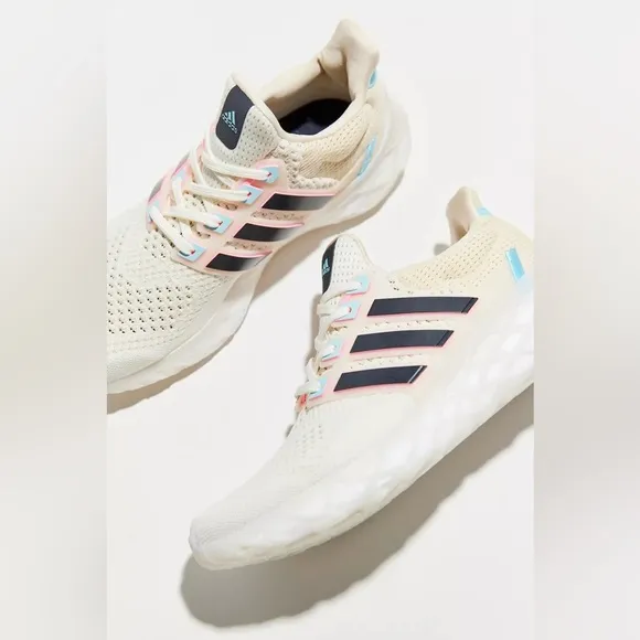 NWT Adidas Women’s Ultraboost Web DNA Sneaker